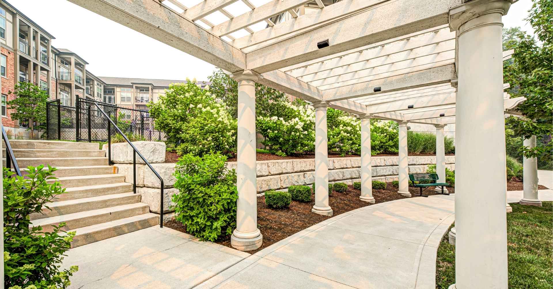 SOMO Pergola
